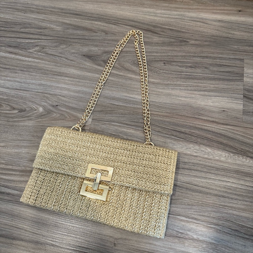 NWT Woven Bag with Gold Clasp - Picture 4 of 13
